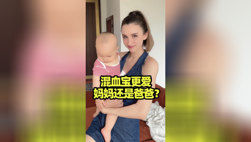 澳利澳九肖十八码中特,萌娃羊圈里被小羊羔“围攻”,完美答案解释落实_公测版V15.84
