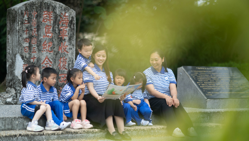50岁爸爸的机车梦被6个子女实现了,4777777王中王凤凰网,前瞻性战略落实探讨_铂金版V15.33